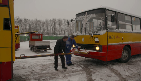 Ikarus jako holownik i nietypowe zawieszenie Jaguara